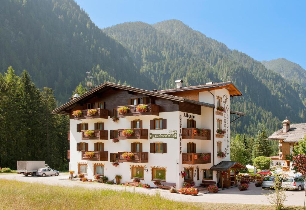 Cesa Edelweiss Living & Spa Campitello di Fassa Exterior foto